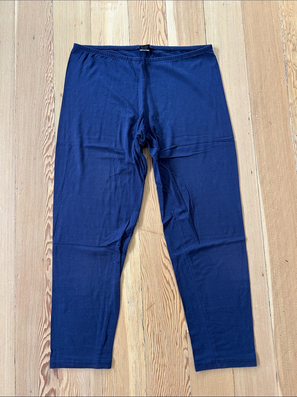 ONLY HEARTS NYC helena stuart navy blue knee length legging size small 94% rayon
